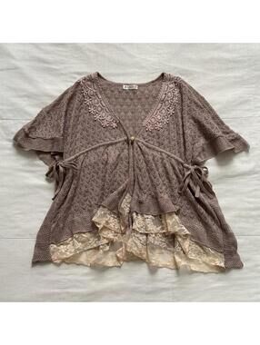 NWT Axes Femme pink lace overlay top with tie detail Size medium